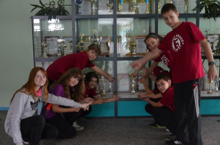 Когда нибудь здесь будет наш кубок!